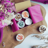 Fondants de cire infusés de pierres naturelles. Fondants énergétiques. Fondants de lithothérapie. Coffret de Noël.