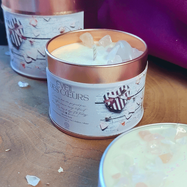 bougie parfumée cire végétale. Bougie livresque. Bougie romantique. Bougie romance.